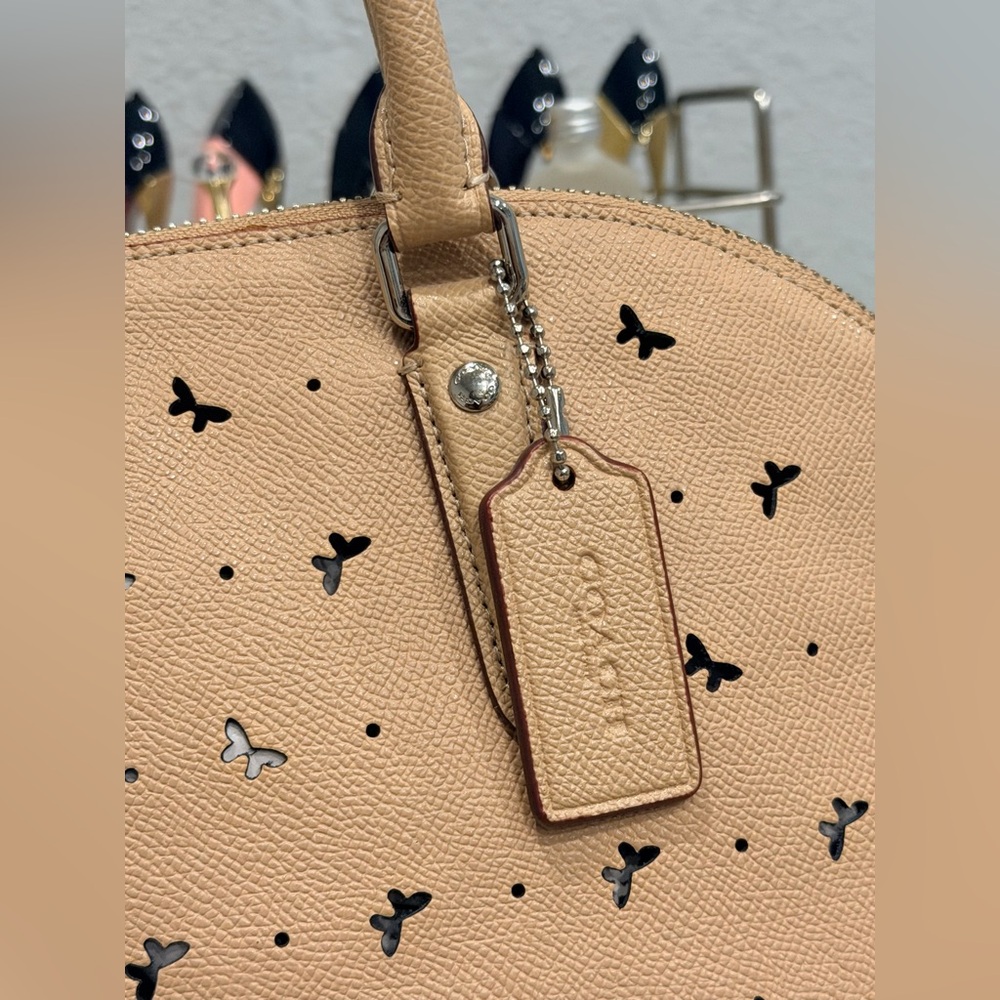 COACH SIERRA SATCHEL IN PERFORATED CROSSGRAIN LEATHER - Picture 4 of 11